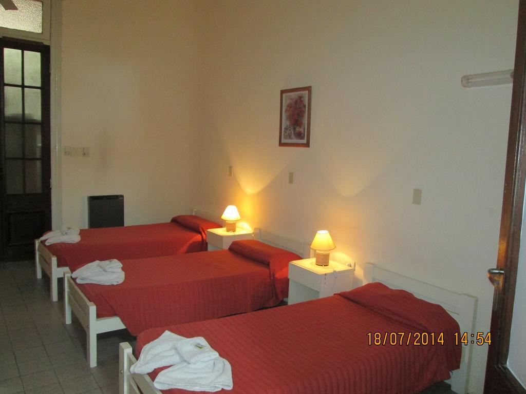 Nuevo Hotel Belgrano San Nicolás de los Arroyos Cameră foto