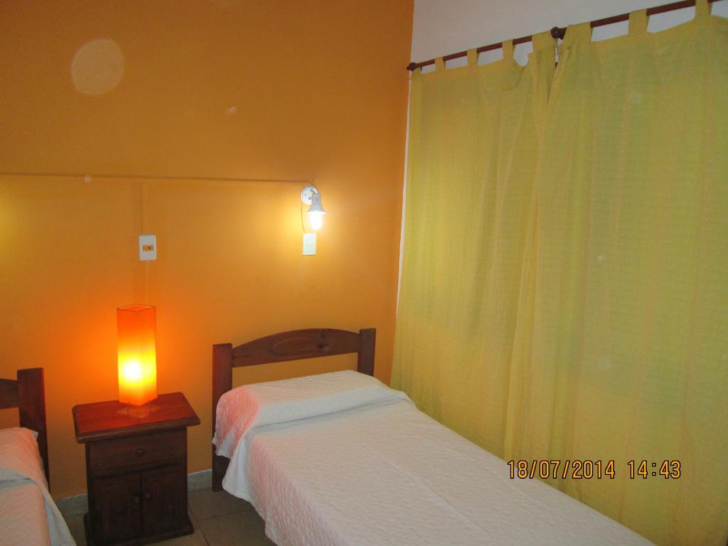 Nuevo Hotel Belgrano San Nicolás de los Arroyos Cameră foto